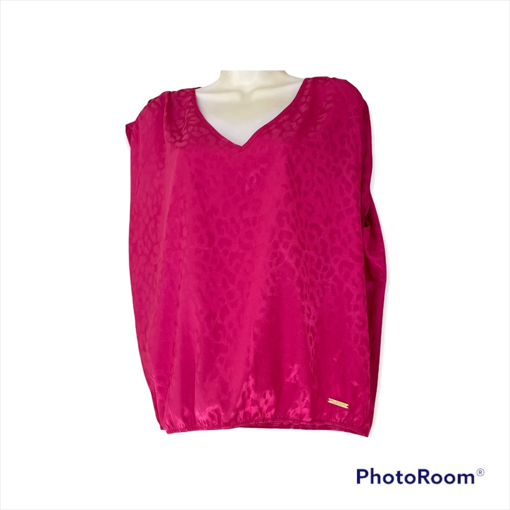 pink blouse
